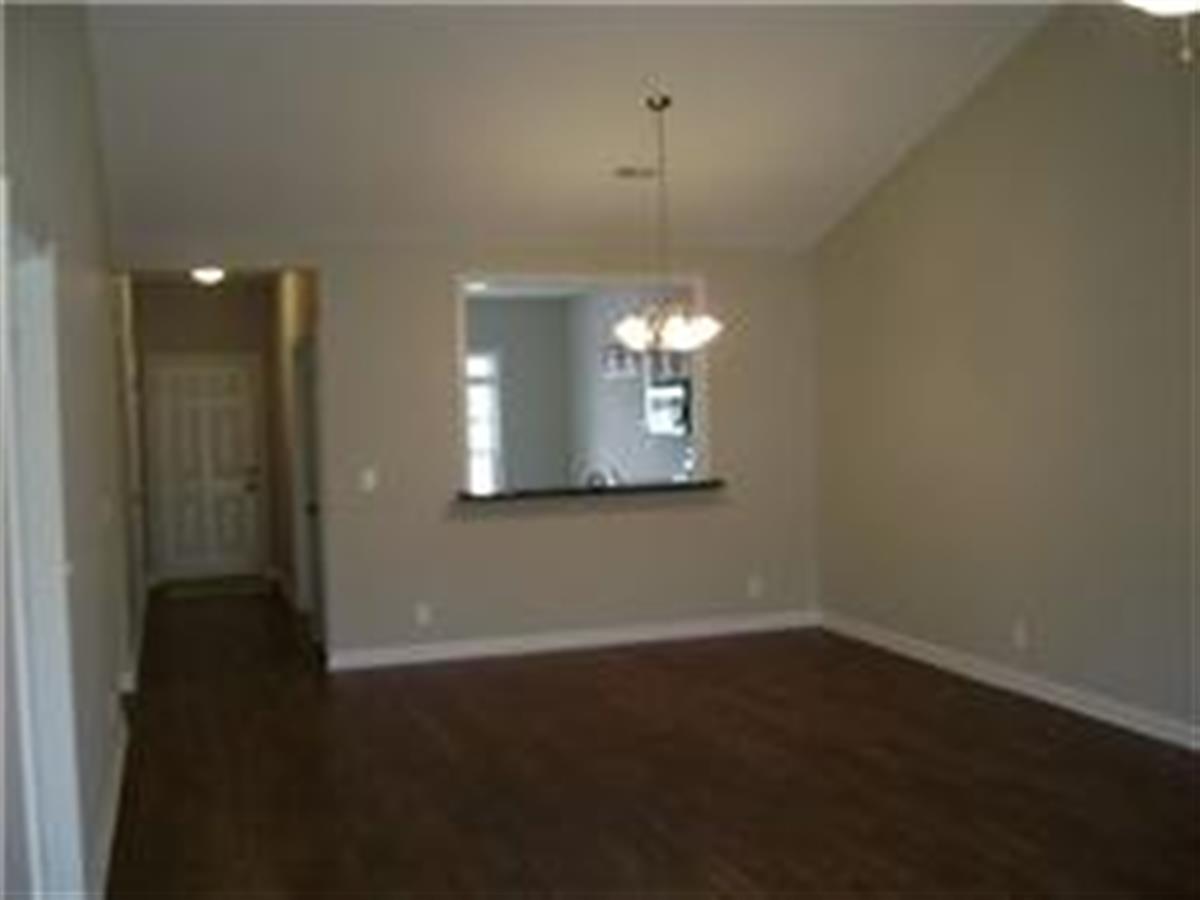 Ellsworth Drive Duplexes Apartment in Clarksville, TN