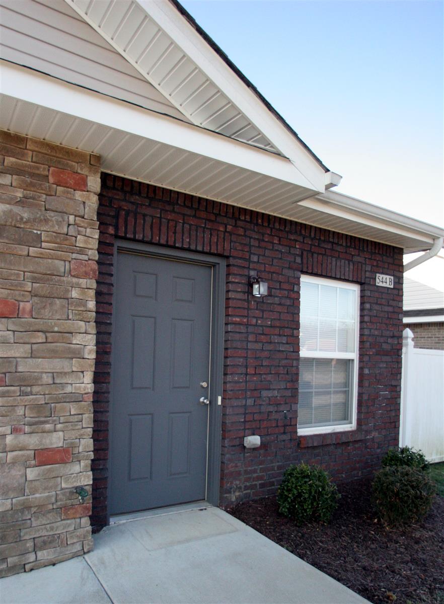 Fox Hollow Duplexes Apartment in Clarksville, TN